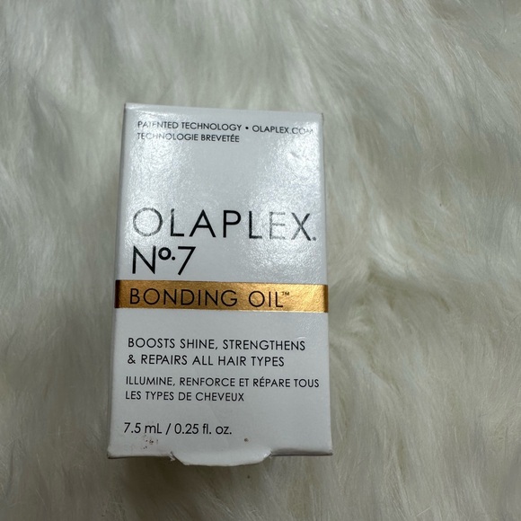 OLAPLEX No.7 Bonding Oil - 7.5 mL - Picture 2 of 8